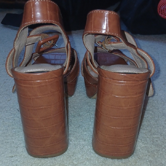 Limelight Brown Croc Skin Design Block Heels - Picture 3 of 6